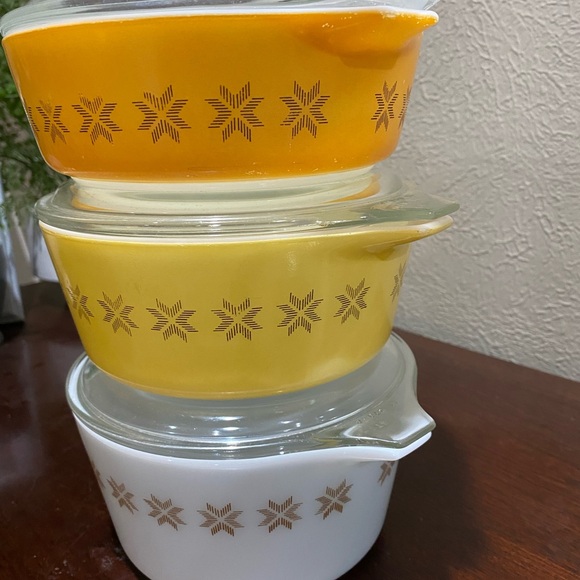 Vintage, Set of 3, Pyrex, Lidded, Town and Country Casserole Dishes/Bowls - Picture 16 of 16
